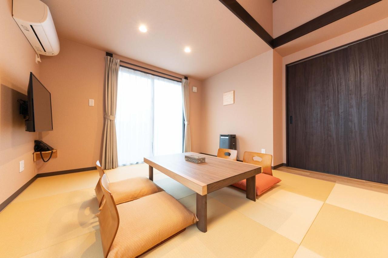 スタジオーネ 箱根強羅 East - Stagione Hakone Gora East Apartman Kültér fotó